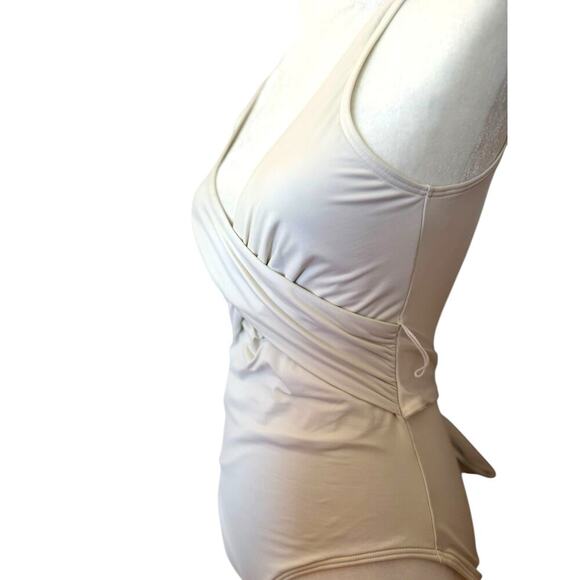 Tommy Bahama Women’s One-Piece Swimsuit – Style TSW7012P  10 Pearl (off-white - Picture 11 of 11